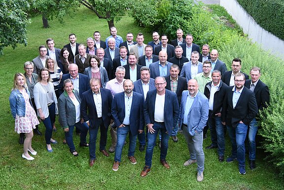 Gruppenfoto-min.JPG  